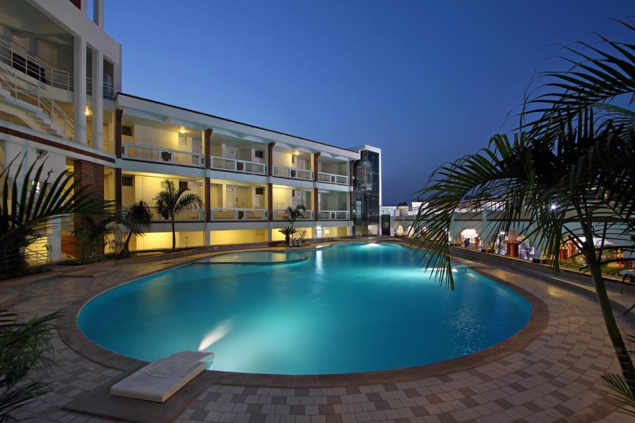 Prakruti Resort فَدودارا المظهر الخارجي الصورة